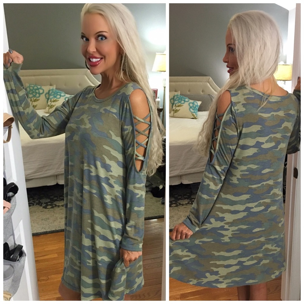 LAST 1! 💋Criss Cross Strap Camo Pocket Dress - Picture 2 of 2